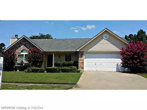 704 J St, Barling, AR 72923 photo 1