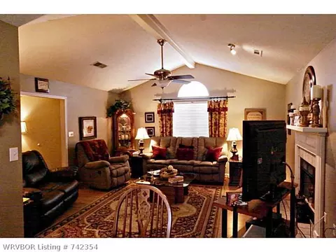 704 J St, Barling, AR 72923 photo 4