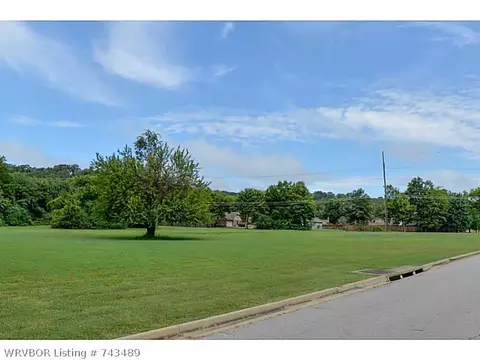 8800 Dallas St, Fort Smith, AR 72903 photo 5