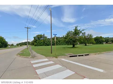 8800 Dallas St, Fort Smith, AR 72903 photo 1