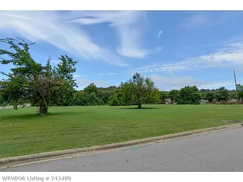 8800 Dallas St, Fort Smith, AR 72903 photo 4