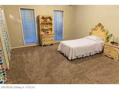 3210 S 34th Ct, Fort Smith, AR 72903 photo 9