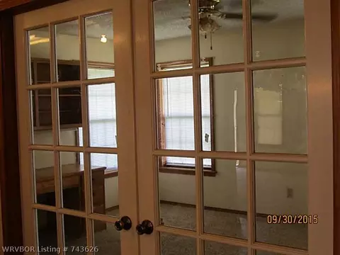 503 E Mary St, Paris, AR 72855 photo 6