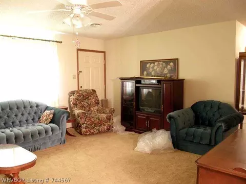 710 Angela Cir, Barling, AR 72923 photo 2