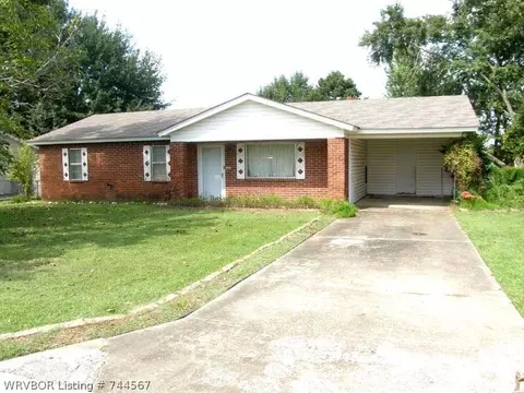 710 Angela Cir, Barling, AR 72923 photo 1