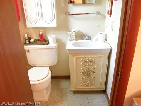 710 Angela Cir, Barling, AR 72923 photo 10