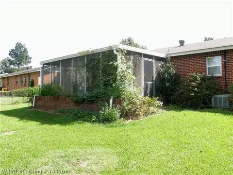 710 Angela Cir, Barling, AR 72923 photo 12
