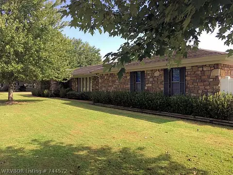 608 E Chism St, Paris, AR 72855 photo 25
