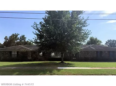 608 E Chism St, Paris, AR 72855 photo 1