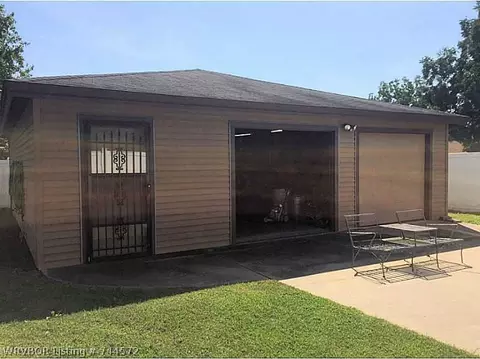 608 E Chism St, Paris, AR 72855 photo 17