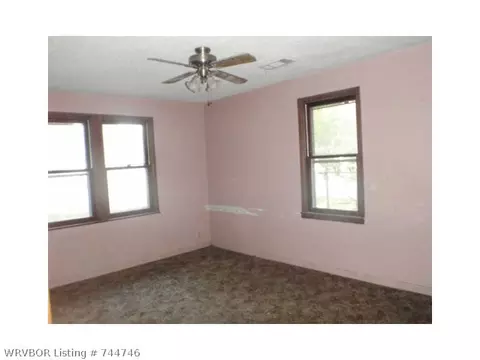 313 Choctaw St, Hackett, AR 72937 photo 6