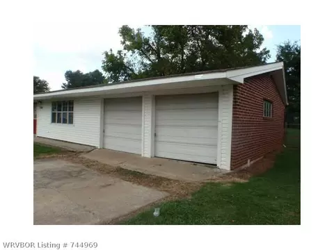 1104 C St, Barling, AR 72923 photo 17
