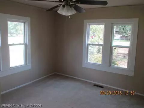 409 N Main St, Hackett, AR 72937 photo 8