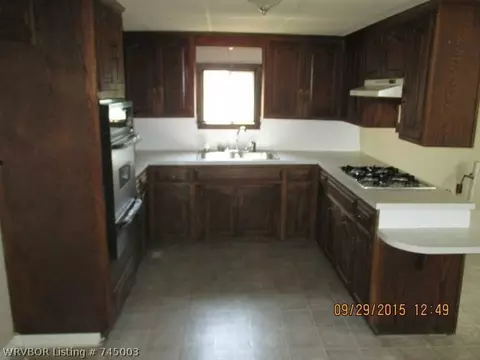 409 N Main St, Hackett, AR 72937 photo 6