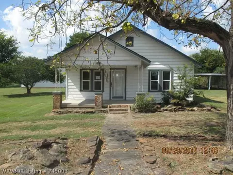 409 N Main St, Hackett, AR 72937 photo 1