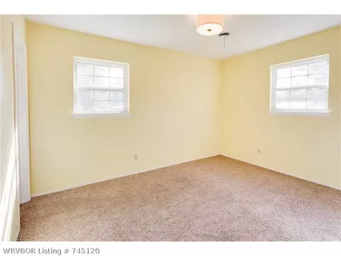 8101 Hermitage Dr, Fort Smith, AR 72908 photo 5