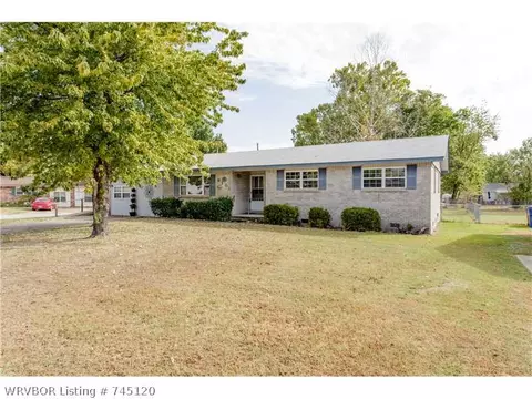 8101 Hermitage Dr, Fort Smith, AR 72908 photo 1