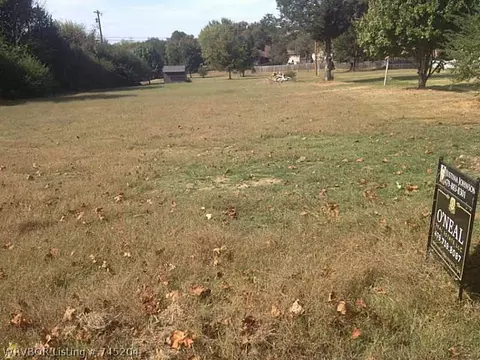 1221 Hill St, Alma, AR 72921 photo 2