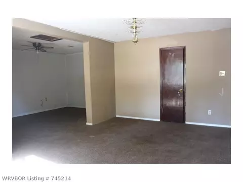 1112 N St, Barling, AR 72923 photo 2