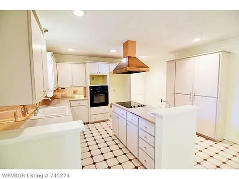 3223 S 41st St, Fort Smith, AR 72903 photo 6