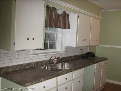 1624 Dallas St, Fort Smith, AR 72901 photo 8