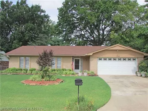 3122 S 65th Cir, Fort Smith, AR 72903 photo 1