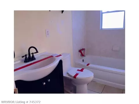 705 8th St, Barling, AR 72923 photo 11