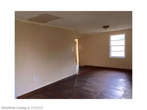 705 8th St, Barling, AR 72923 photo 6