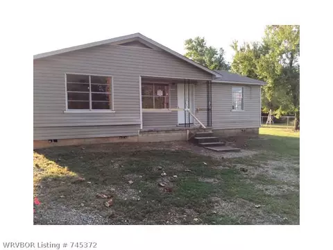 705 8th St, Barling, AR 72923 photo 3