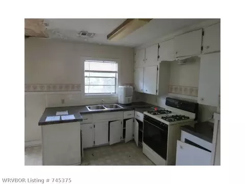 3327 Stanard Ave, Fort Smith, AR 72903 photo 5
