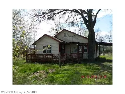 809 Danville St, Waldron, AR 72958 photo 1