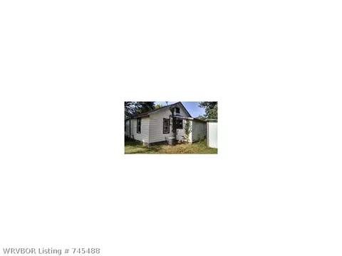 809 Danville St, Waldron, AR 72958 photo 2