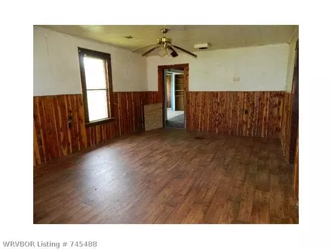 809 Danville St, Waldron, AR 72958 photo 3