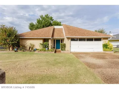 9904 Kingsley Pl, Fort Smith, AR 72908 photo 1