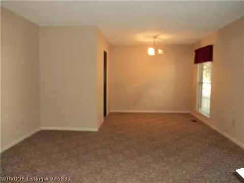 4500 Victoria Dr, Fort Smith, AR 72904 photo 3