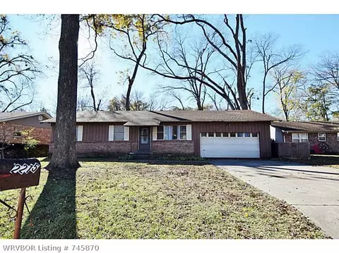 2215 N 55th Ln, Fort Smith, AR 72904 photo 2