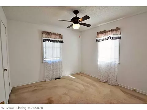 2215 N 55th Ln, Fort Smith, AR 72904 photo 17