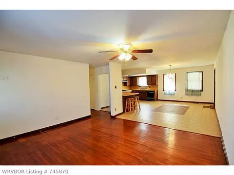 2215 N 55th Ln, Fort Smith, AR 72904 photo 4