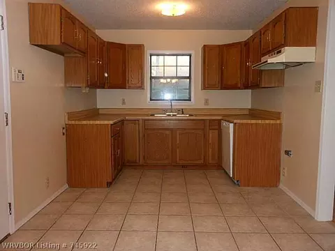 5910 S Boston St, Fort Smith, AR 72903 photo 2