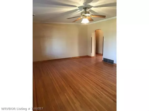 215 N Albert Pike St, Fort Smith, AR 72903 photo 9