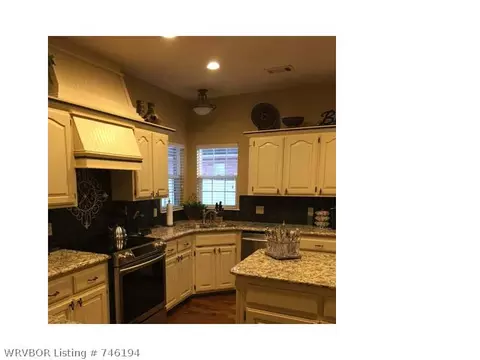 12100 Stonechase Dr, Fort Smith, AR 72916 photo 3
