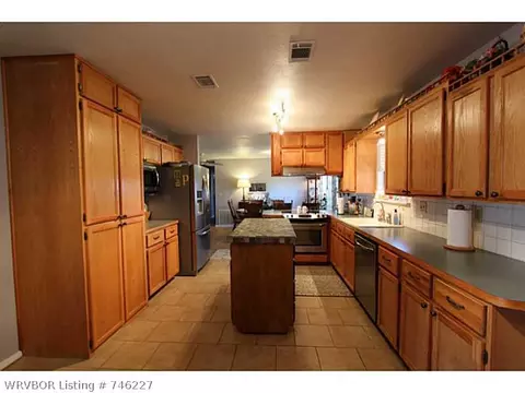 638 E Newberry Rd, Alma, AR 72921 photo 5