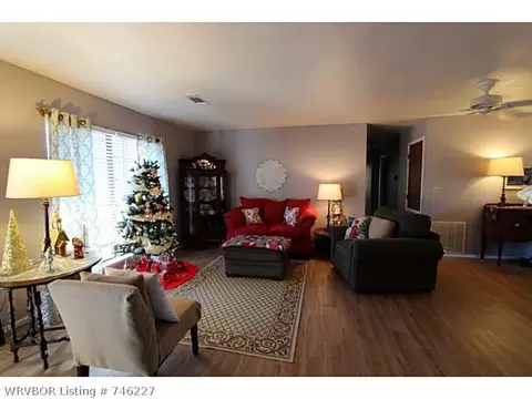 638 E Newberry Rd, Alma, AR 72921 photo 2