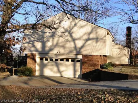 2110 E Hickory Dr, Greenwood, AR 72936 photo 3