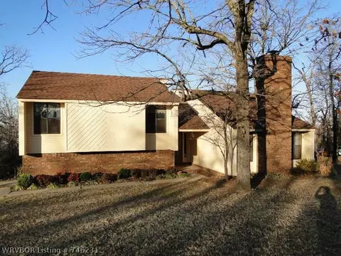 2110 E Hickory Dr, Greenwood, AR 72936 photo 1
