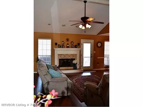 7111 Blackjack Dr, Fort Smith, AR 72916 photo 2