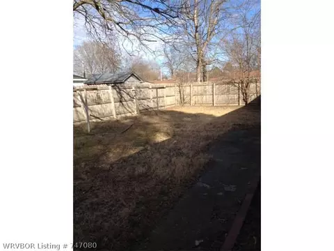 701 E Chism St, Paris, AR 72855 photo 8