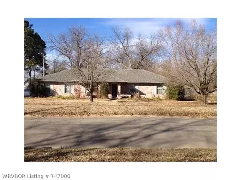 701 E Chism St, Paris, AR 72855 photo 1