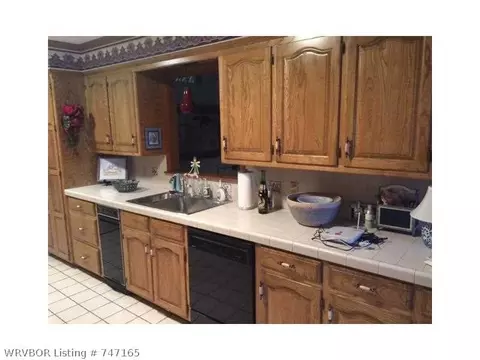 2119 Camelot Dr, Fort Smith, AR 72903 photo 3