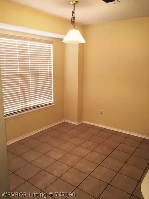 9304 Darlington Cir, Fort Smith, AR 72908 photo 4